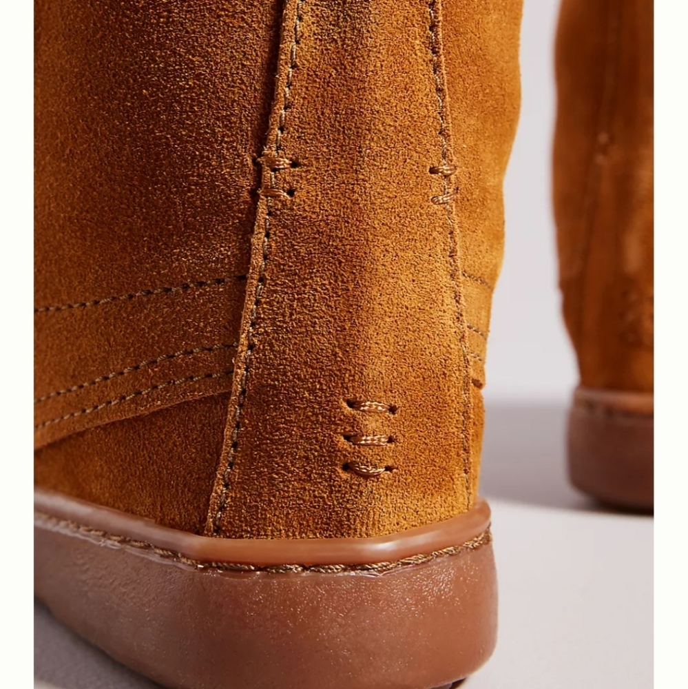 Minnetonka Juniper Boots in Honey - Picture 4 of 14